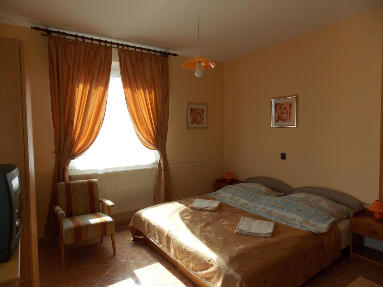 Heviz Therme Apartmenthaus Exterior photo